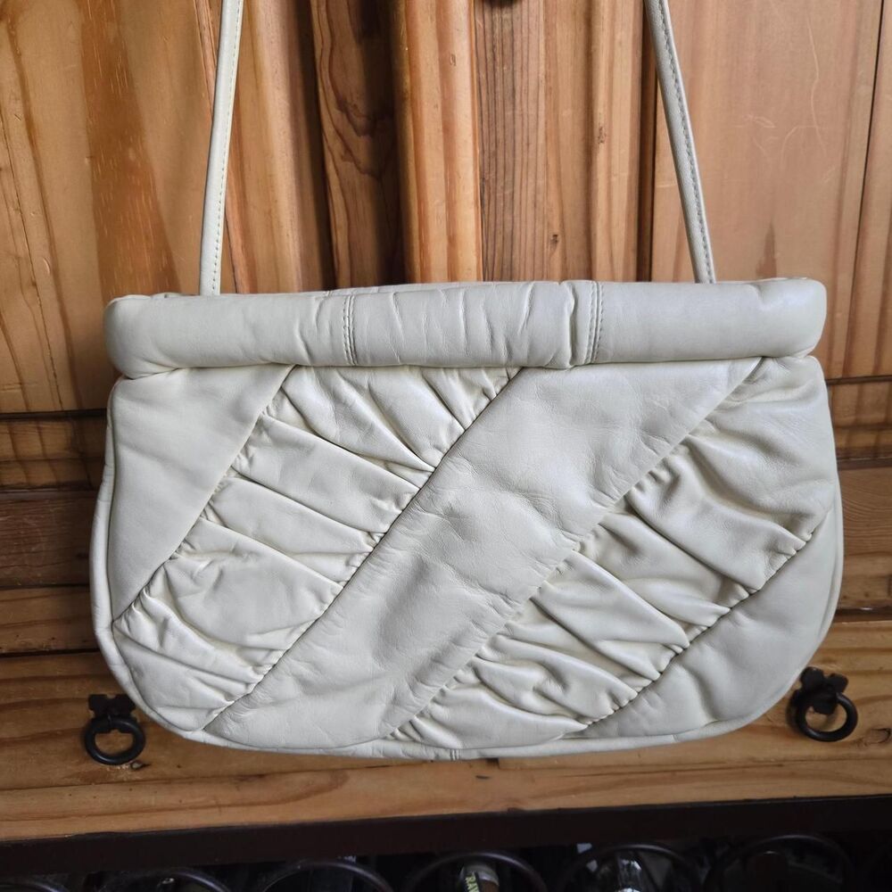 Vintage Women's Leather Cream Bag